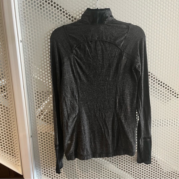 Lululemon Women’s 1/2 Zip Pullover Running Top Size 4 in Static Charcoal - Picture 8 of 8